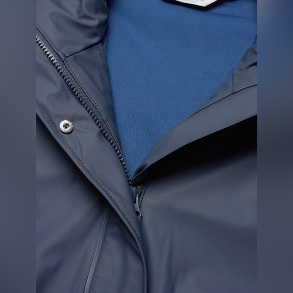 NWT Helly Hansen HH Women’s Waterproof Rain Jacket In Navy - Picture 7 of 10